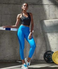 Bench. Crop-Top mit Racerback und Piping 12 Bench. Crop-Top mit Racerback und Piping -Günstiges Bench Geschäft 0214f395 2284 54d2 938c cb413ebaf753