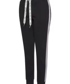 Bench. Relaxhose mit bedruckten Bändern und seitlichen Streifen Rauchrosa, White, Schwarz 19 Bench. Relaxhose mit bedruckten Bändern und seitlichen Streifen Rauchrosa, White, Schwarz -Günstiges Bench Geschäft 03061c76 c494 5d89 9194 712c5a763935