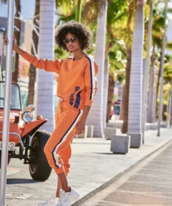 Bench. Sweatpants mit Kontraststreifen und Logobändern Dunkelblau, Creme, Mandarine -Günstiges Bench Geschäft 0549876a 89f9 5051 8f55 b308236914ba