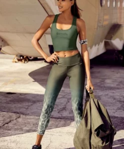 Bench. Crop-Top bauchfreies Crop-Top -Günstiges Bench Geschäft 06482af0 c046 5d90 b8c8 e4e986036d14 1