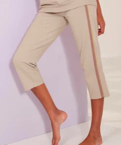 Bench. Relax-Caprihose mit Glitzerstreifen Beige-melange, Schwarz, Rosé 24 Bench. Relax-Caprihose mit Glitzerstreifen Beige-melange, Schwarz, Rosé -Günstiges Bench Geschäft 0a139362 a8e2 53d6 817a 79759fef96d9