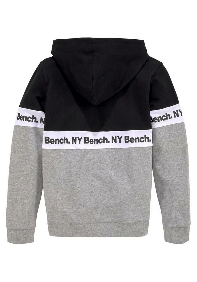 Bench. Kapuzensweatshirt mit fortlaufendem Logodruck 7 Bench. Kapuzensweatshirt mit fortlaufendem Logodruck – Bild 5