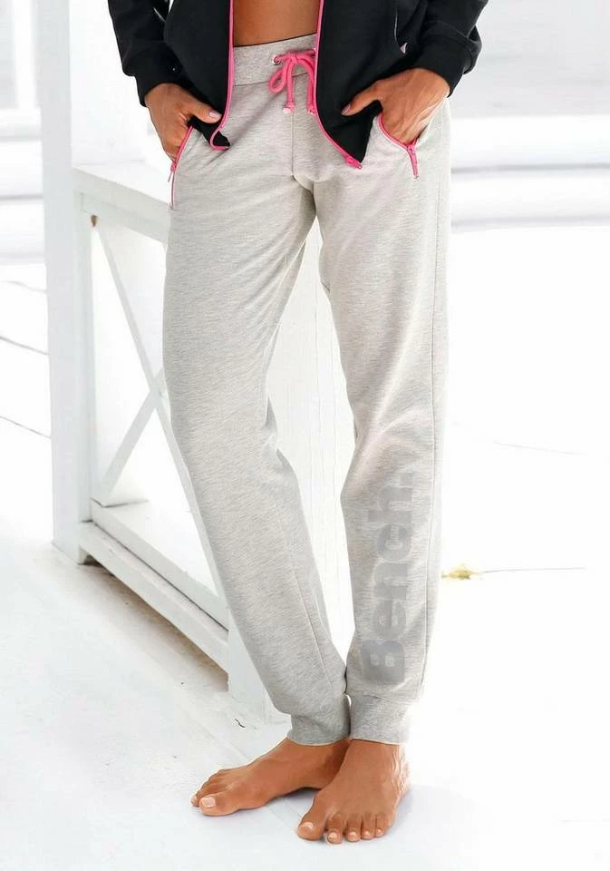 Bench. Relaxhose mit kontrastfarbenen Details Blau-meliert, Schwarz, Grau-meliert 3 Bench. Relaxhose mit kontrastfarbenen Details Blau-meliert, Schwarz, Grau-meliert