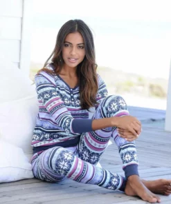 Bench. Pyjama mit buntem Norwegermuster -Günstiges Bench Geschäft 17469237