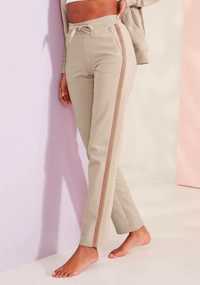 Bench. Relaxhose mit Glitzer Seitenstreifen Rosé, Beige-melange, Schwarz 14 Bench. Relaxhose mit Glitzer Seitenstreifen Rosé, Beige-melange, Schwarz – Bild 12