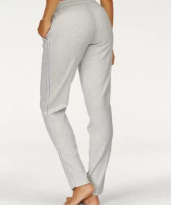 Bench. Homewearhose mit Metallic-Streifen Dunkelblau, Hellgrau, Weinrot, Schwarz 22 Bench. Homewearhose mit Metallic-Streifen Dunkelblau, Hellgrau, Weinrot, Schwarz -Günstiges Bench Geschäft 20058117