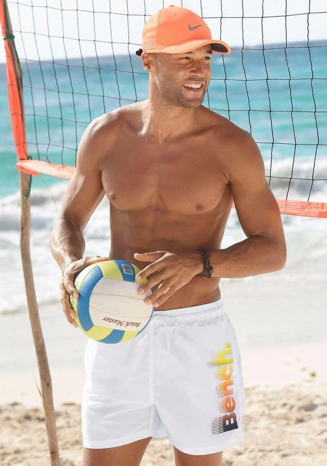 Bench. Badeshorts, mit großem Logo-Aufdruck Schwarz, Weiß, Marine 7 Bench. Badeshorts, mit großem Logo-Aufdruck Schwarz, Weiß, Marine – Bild 5