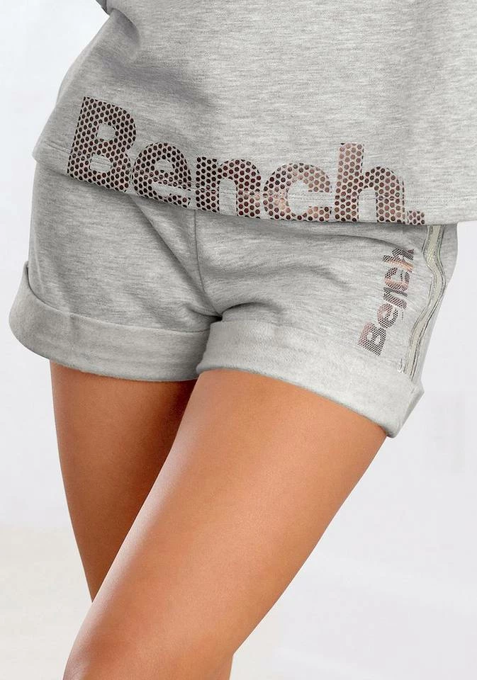 Bench. Relaxshorts mit gestreiftem Bund Apricot, Mint, Grau-meliert 3 Bench. Relaxshorts mit gestreiftem Bund Apricot, Mint, Grau-meliert