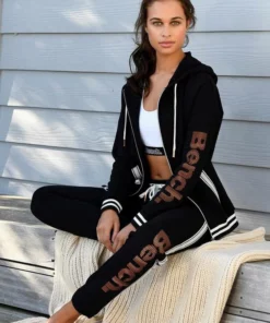 Bench. Sweathose mit Logodruck in Metalloptik Schwarz, Aubergine -Günstiges Bench Geschäft 27318238