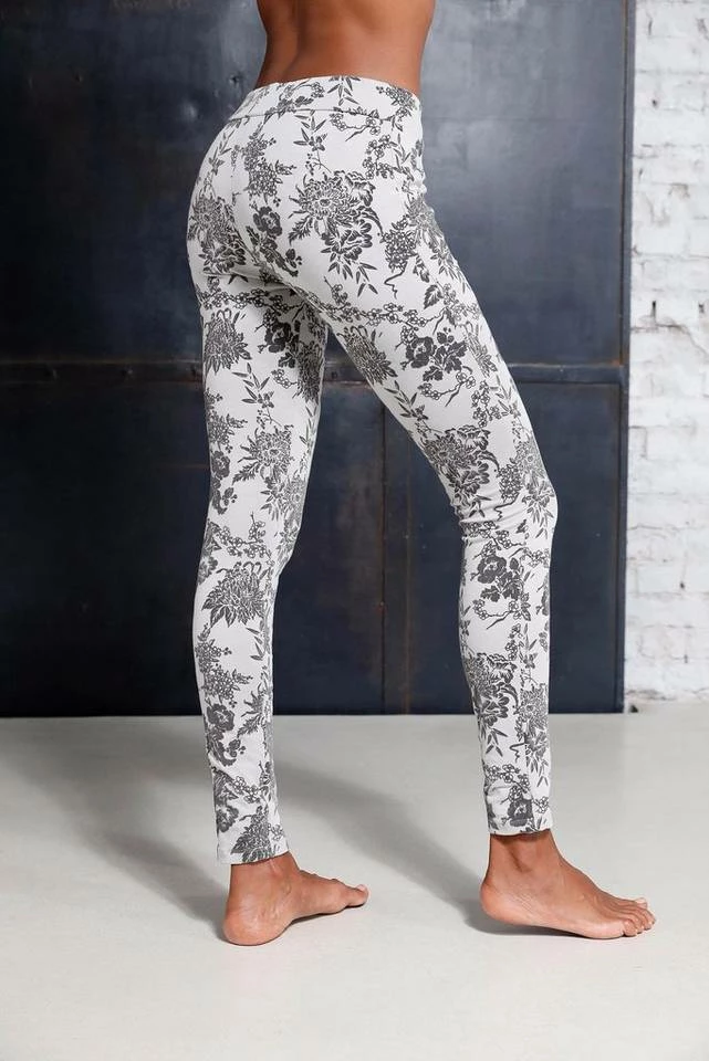 Bench. Leggings mit samtigem Blumendruck 5 Bench. Leggings mit samtigem Blumendruck – Bild 3