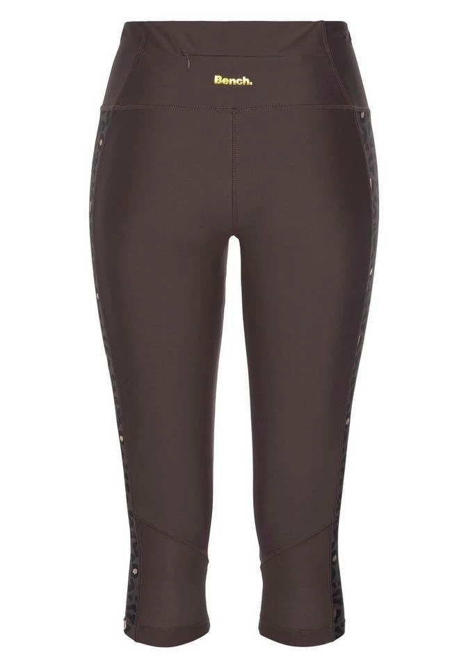 Bench. Caprileggings mit Leodruck und Mesh-Einsatz Black, White-leo 5 Bench. Caprileggings mit Leodruck und Mesh-Einsatz Black, White-leo – Bild 3