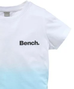 Bench. T-Shirt mit modischem Farbverlauf und Rückendruck -Günstiges Bench Geschäft 2ee5e49a 1aef 5d94 8822 e2fa86441164
