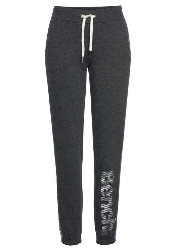Bench. Sweatpants mit Logodruck in Metalloptik 4 Bench. Sweatpants mit Logodruck in Metalloptik – Bild 2
