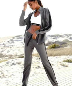 Bench. Sweatjacke mit Seitenstreifen und Stehkragen Anthrazit-meliert-schwarz, Ecru-schwarz, Mint-schwarz, Rosa-schwarz 15 Bench. Sweatjacke mit Seitenstreifen und Stehkragen Anthrazit-meliert-schwarz, Ecru-schwarz, Mint-schwarz, Rosa-schwarz -Günstiges Bench Geschäft 32439558