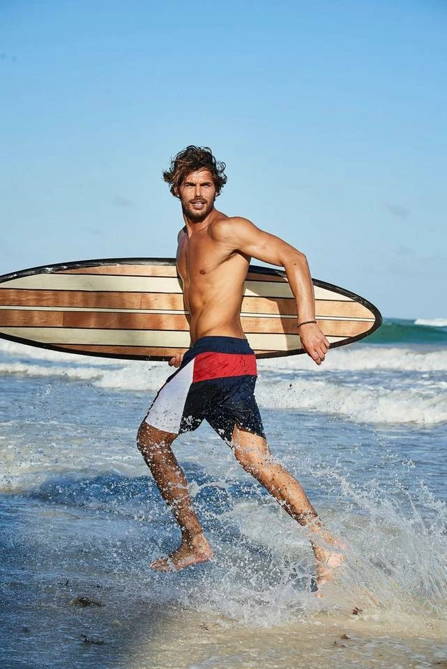 Bench. Badeshorts, mit farbigen Einsätzen Marine, Grau 2 Bench. Badeshorts, mit farbigen Einsätzen Marine, Grau