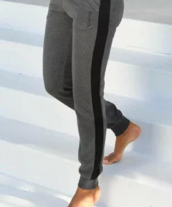 Bench. Sweathose mit Seitenstreifen und schmalem Bein Schwarz, Mint-schwarz, Rosa-schwarz, Anthrazit-meliert-schwarz -Günstiges Bench Geschäft 33820239