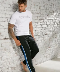 Bench. Relaxhose mit aufgesetzten Streifen an der Seite -Günstiges Bench Geschäft 34903642