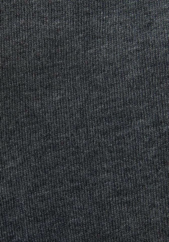 Bench. Shorts mit Tapestreifen und Logodruck in Metalloptik 16 Bench. Shorts mit Tapestreifen und Logodruck in Metalloptik – Bild 14