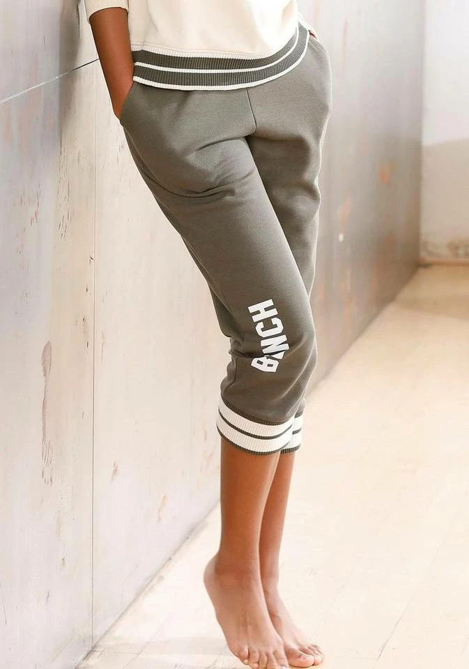 Bench. Relax-Caprihose mit breiten weichen Ribbündchen Schwarz, Khaki 3 Bench. Relax-Caprihose mit breiten weichen Ribbündchen Schwarz, Khaki