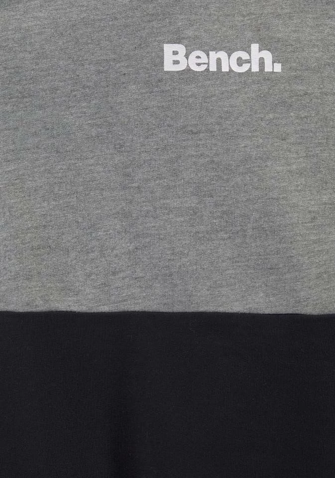 Bench. Kapuzensweatshirt in sehr weiter Form 6 Bench. Kapuzensweatshirt in sehr weiter Form – Bild 4