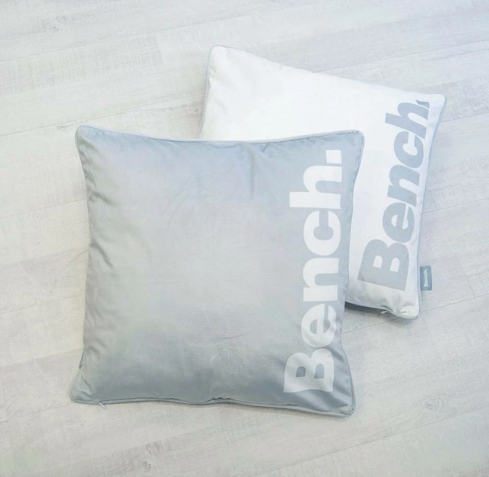 Bench. Dekokissen »Bench«, Kissenhülle mit Wendemotiv und Rundum-Paspel Grau, Rosa 4 Bench. Dekokissen »Bench«, Kissenhülle mit Wendemotiv und Rundum-Paspel Grau, Rosa – Bild 2