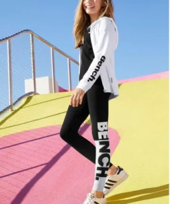 Bench. Leggings mit großem BENCH Druck -Günstiges Bench Geschäft 36848904