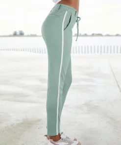 Bench. Jogger Pants mit sportlichen Seitenstreifen Schwarz, Mint, Altrosa -Günstiges Bench Geschäft 3bb17d9f 84ce 5158 9f64 a3921a8f385d