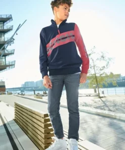 Bench. Sweatshirt »mehrfarbig« 10 Bench. Sweatshirt »mehrfarbig« -Günstiges Bench Geschäft 3e4c14c1 bc25 5e3a 9b14 2a752ce10791