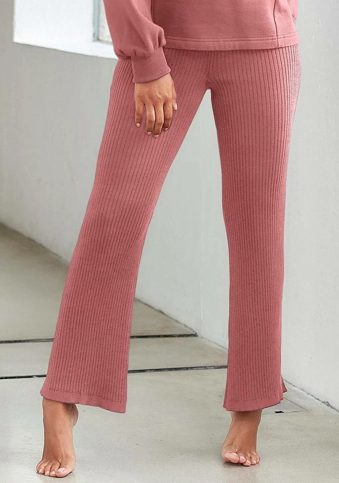 Bench. Loungepants mit leicht ausgestelltem Bein Taupe-hellbeige, Navy, Altrosa-rosa 3 Bench. Loungepants mit leicht ausgestelltem Bein Taupe-hellbeige, Navy, Altrosa-rosa