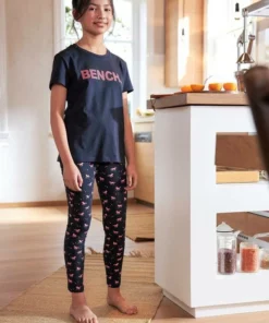 Bench. Pyjama mit Leggings -Günstiges Bench Geschäft 4888c414 b010 5bc2 bc4a 85fb63dba0fe