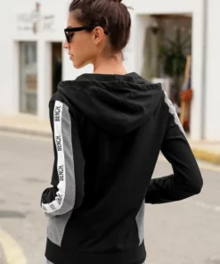 Bench. Kapuzensweatjacke mit Streifendetails an den Ärmeln -Günstiges Bench Geschäft 4d89e2a0 b933 56a0 b798 5a4fc34e2faa