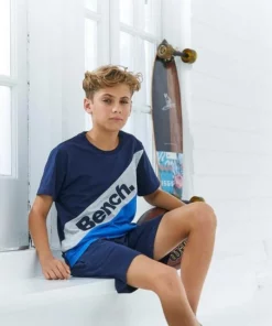 Bench. Shorty mit Colourblock und Logo Schriftzug -Günstiges Bench Geschäft 54f6327b f7a2 5b2b 9e6f 3217a9468961