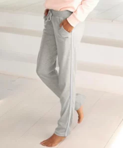 Bench. Homewearhose mit Metallic-Streifen Dunkelblau, Hellgrau, Weinrot, Schwarz 26 Bench. Homewearhose mit Metallic-Streifen Dunkelblau, Hellgrau, Weinrot, Schwarz -Günstiges Bench Geschäft 5a120cb4 284e 555d b657 c64e411468ef