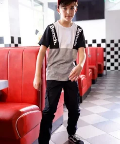 Bench. T-Shirt »mit farbigen Einsätzen« 11 Bench. T-Shirt »mit farbigen Einsätzen« -Günstiges Bench Geschäft 5c0f25a1 4cf8 51f4 82d4 724e03d582ea