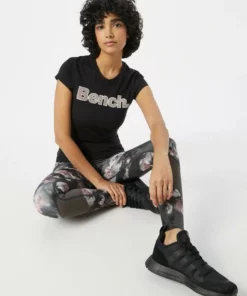 Bench. T-Shirt »LEORA« (1-tlg) 15 Bench. T-Shirt »LEORA« (1-tlg) -Günstiges Bench Geschäft 60396ee2 6eda 5c0c aefd 227c10d786c8