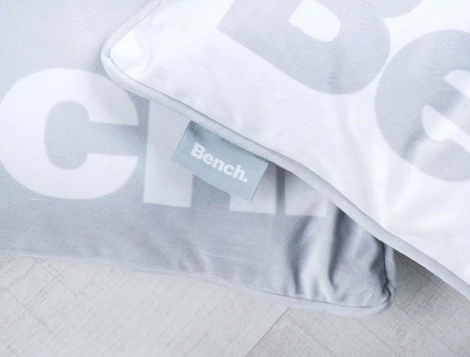 Bench. Dekokissen »Bench«, Kissenhülle mit Wendemotiv und Rundum-Paspel Grau, Rosa 7 Bench. Dekokissen »Bench«, Kissenhülle mit Wendemotiv und Rundum-Paspel Grau, Rosa – Bild 5