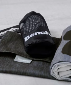 Bench. Sporthandtuch »Bench« (1-St), Bench Fitnesstuch / Sports Towel mit Flap
