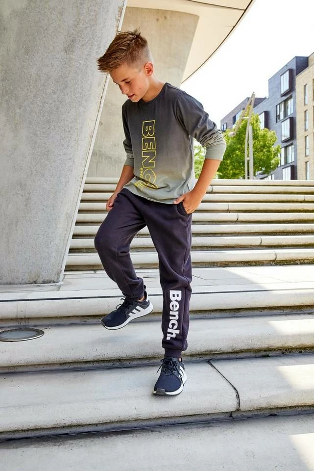 Bench. Sweathose mit großem Logo-Druck und Nahttaschen 10 Bench. Sweathose mit großem Logo-Druck und Nahttaschen – Bild 8