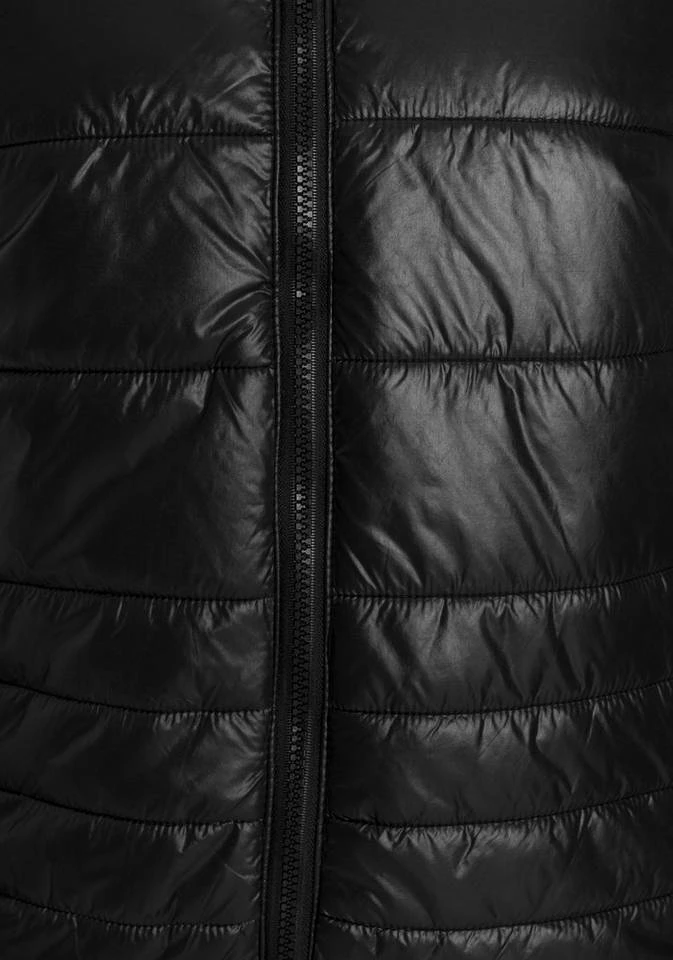 Bench. Steppjacke mit integrierter Kapuze im Kragen 9 Bench. Steppjacke mit integrierter Kapuze im Kragen – Bild 7