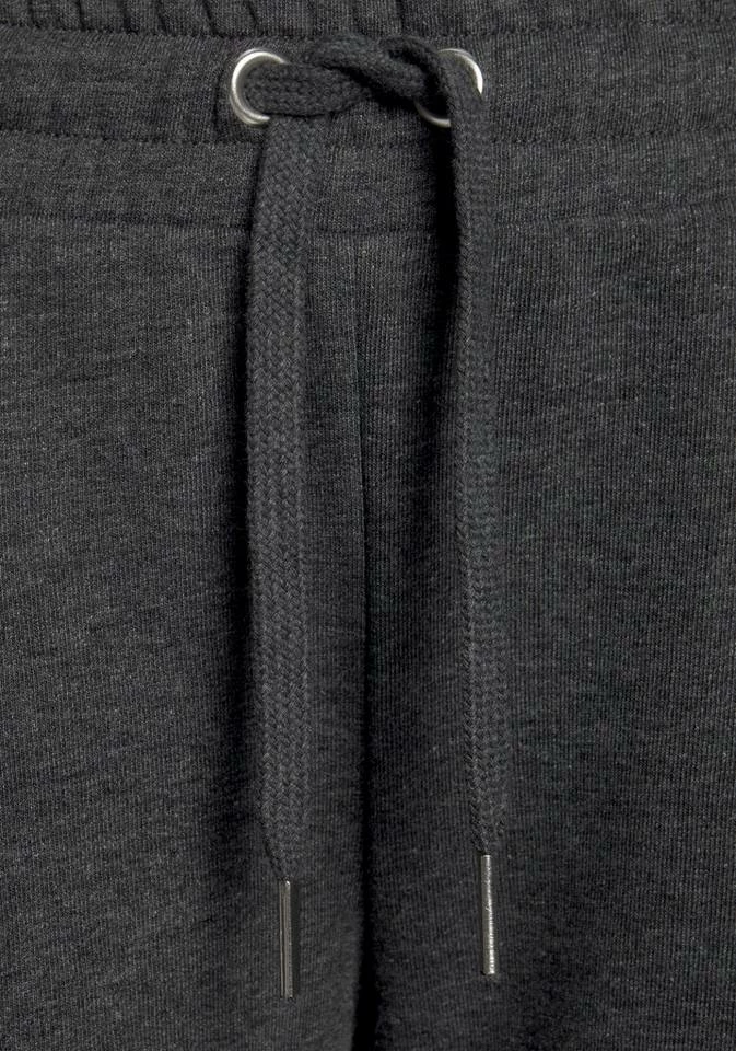 Bench. Shorts mit Reißverschlusstaschen Anthrazit-melange, Schwarz, Mint-melange 8 Bench. Shorts mit Reißverschlusstaschen Anthrazit-melange, Schwarz, Mint-melange – Bild 6