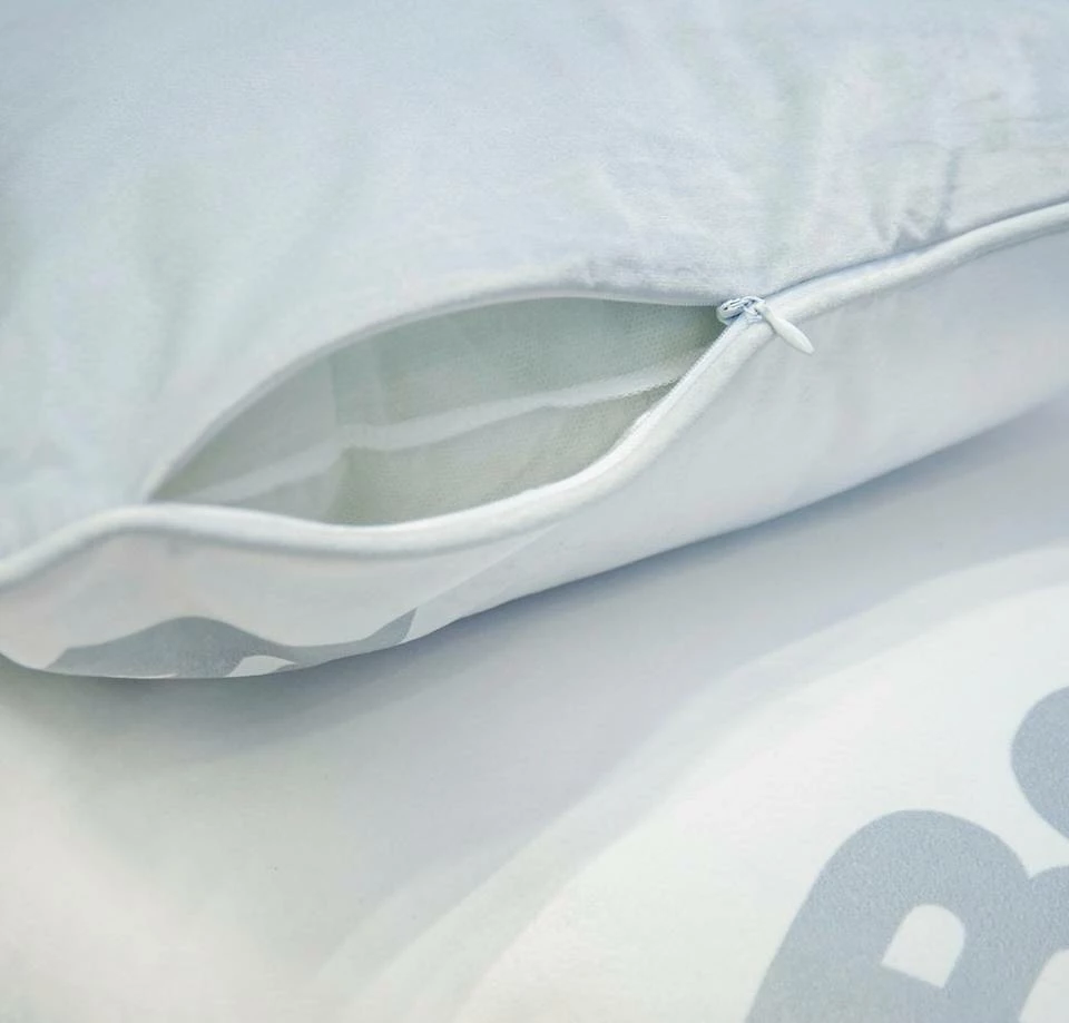 Bench. Dekokissen »Bench«, Kissenhülle mit Wendemotiv und Rundum-Paspel Grau, Rosa 6 Bench. Dekokissen »Bench«, Kissenhülle mit Wendemotiv und Rundum-Paspel Grau, Rosa – Bild 4