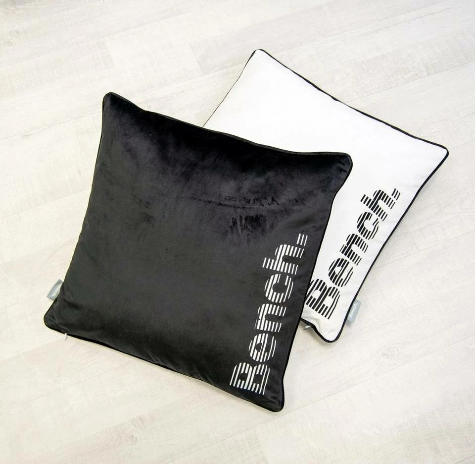 Bench. Dekokissen »Bench«, Kissenhülle mit Wendemotiv und Rundum-Paspel 2 Bench. Dekokissen »Bench«, Kissenhülle mit Wendemotiv und Rundum-Paspel