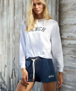 Bench. Sweatshirt in Cropped-Form mit Logostickerei -Günstiges Bench Geschäft 781240ef a7d5 5595 9b6a 3ba60225c543