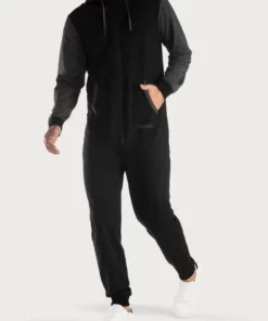 Bench. Jumpsuit mit Kapuze -Günstiges Bench Geschäft 8318c02d 6c25 5bf9 a674 2a40bff45587