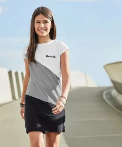 Bench. Jerseykleid mit kontrastfarbenen Einsätzen 13 Bench. Jerseykleid mit kontrastfarbenen Einsätzen -Günstiges Bench Geschäft 8363fbc8 9948 5f4c b35e e34ae3b41341