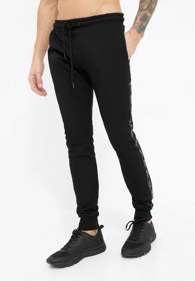 Bench. Jogginghose »Lozell« Stickerei, weiches Innenfinish Schwarz, Khaki 9 Bench. Jogginghose »Lozell« Stickerei, weiches Innenfinish Schwarz, Khaki – Bild 7