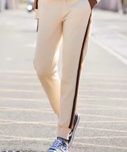 Bench. Sweatpants mit Kontraststreifen und Logobändern Dunkelblau, Creme, Mandarine -Günstiges Bench Geschäft 8b3bd9c3 688b 5d5e b8a4 d4435a1d3852