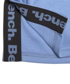 Bench. Sweater kurz geschnitten mit seitlichen Schlitzen Blau, Rot, Schwarz, Ecru -Günstiges Bench Geschäft 92b5d964 83c4 5023 87d9 6a4129072490