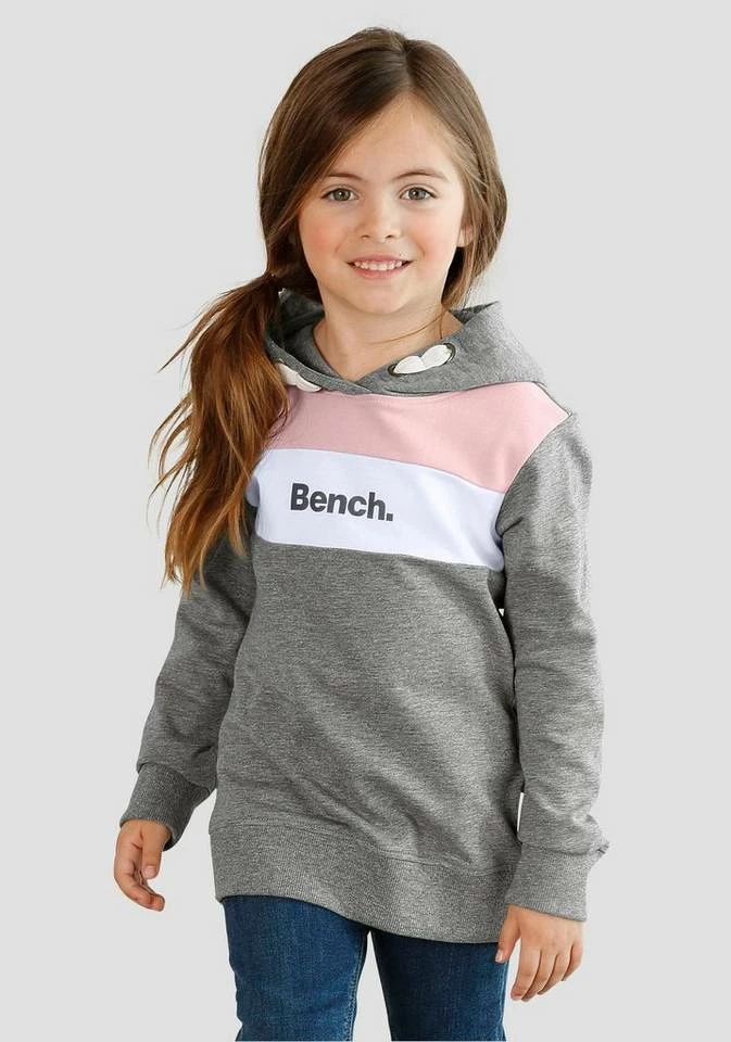 Bench. Kapuzensweatshirt mit kontrastfarbenen Einsätzen 3 Bench. Kapuzensweatshirt mit kontrastfarbenen Einsätzen