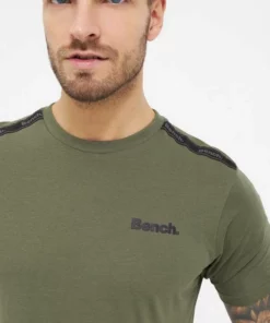 Bench. Kurzarmshirt »Sholo« Khaki, Schwarz -Günstiges Bench Geschäft 9807a5ab 06bb 543a 88d3 88332e3b63b1
